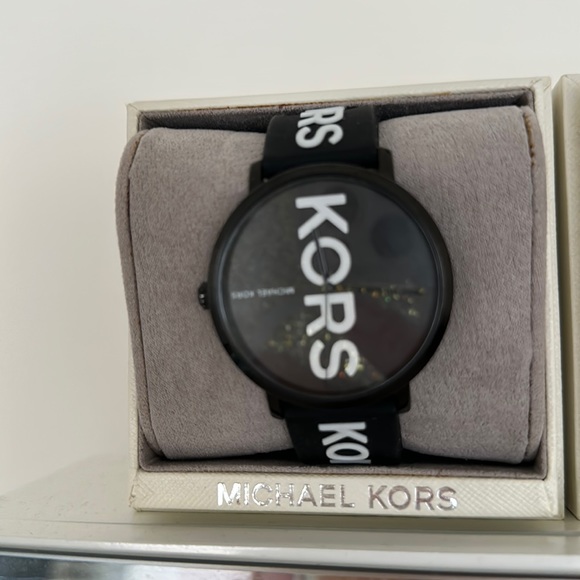 Watch - Picture 1 of 1